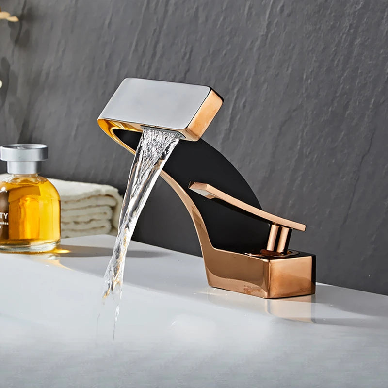 Robinet de salle de bain en laiton – Cascade moderne à poignée unique