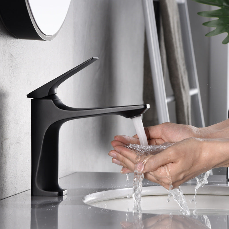 Robinet de salle de bain en laiton – Mitigeur élégant à poignée unique