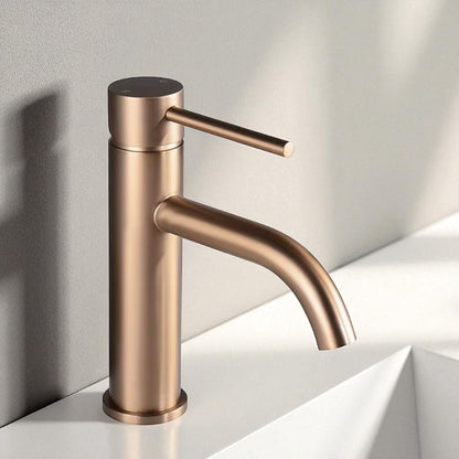 Robinet de salle de bain en inox brossé – mitigeur finition or rose élégante