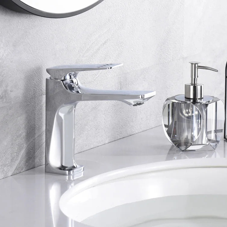 Robinet de salle de bain en laiton – Mitigeur élégant à poignée unique