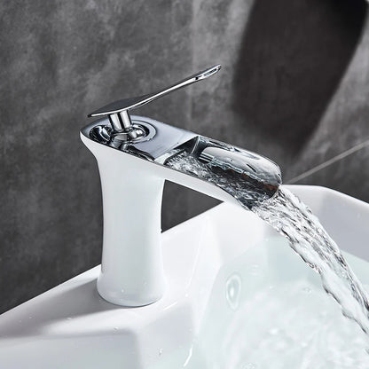 Robinet de salle de bain cascade en laiton – style vintage à poignée unique