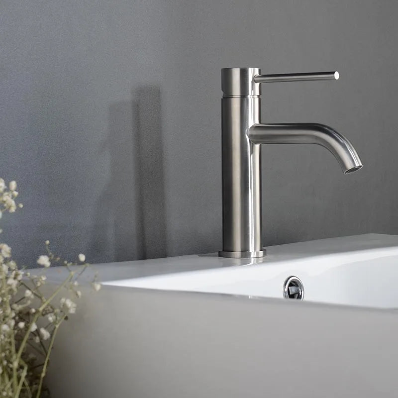 Robinet de salle de bain en inox brossé – mitigeur finition or rose élégante