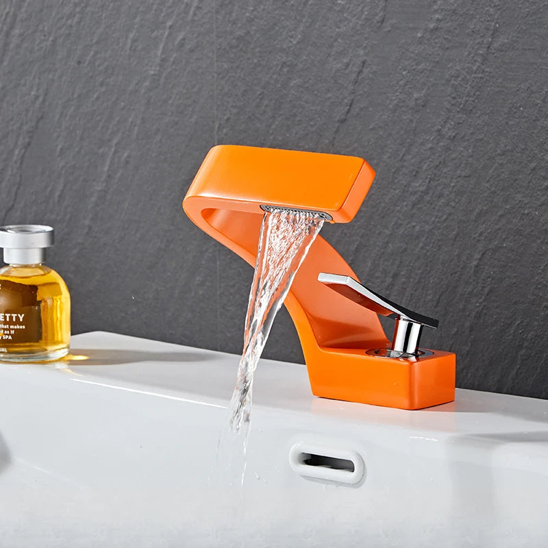 Robinet de salle de bain en laiton – Cascade moderne à poignée unique