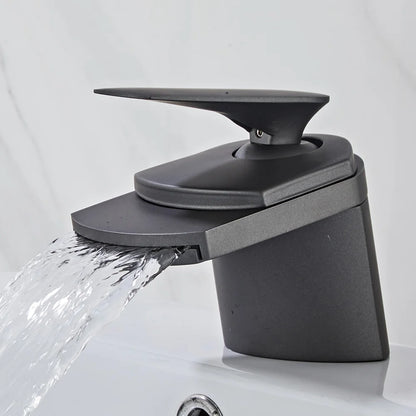 Robinet de salle de bain cascade en laiton – finition premium