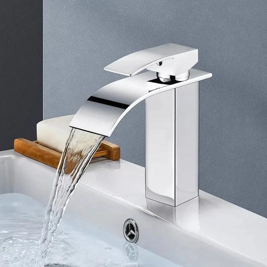 Robinet de salle de bain cascade inox – design moderne et durable