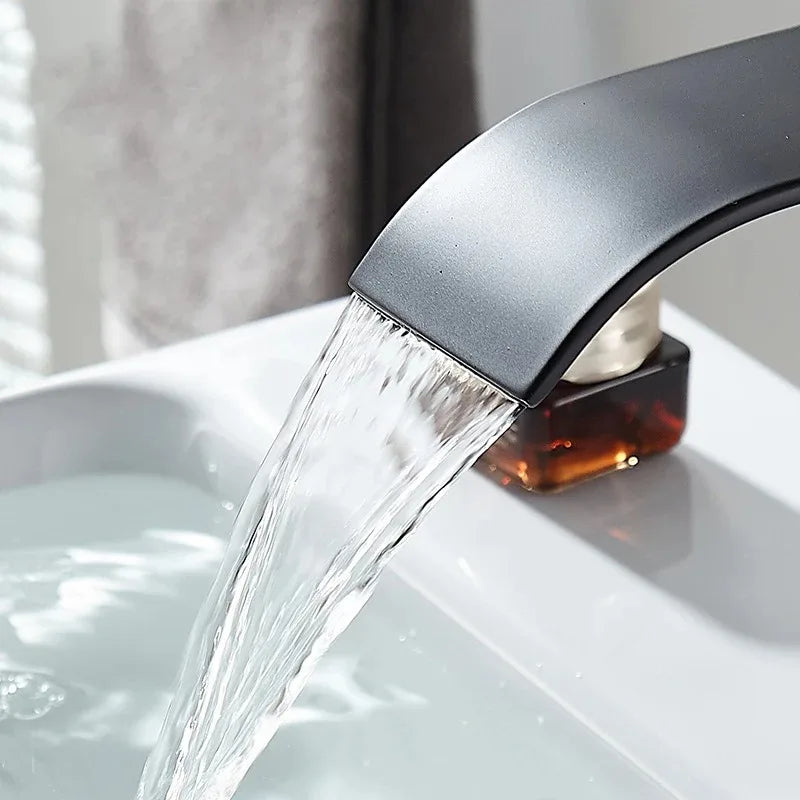 Robinet de salle de bain cascade inox – design moderne et durable