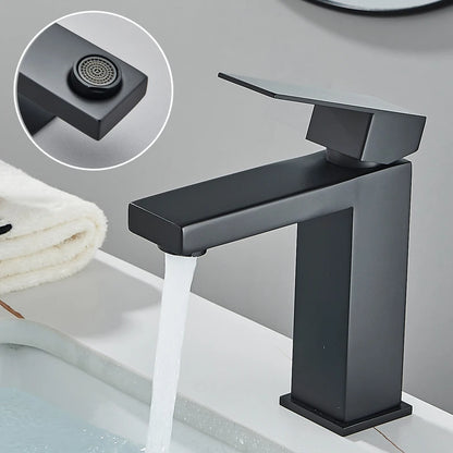 Robinet de salle de bain moderne en inox – versions courte et haute