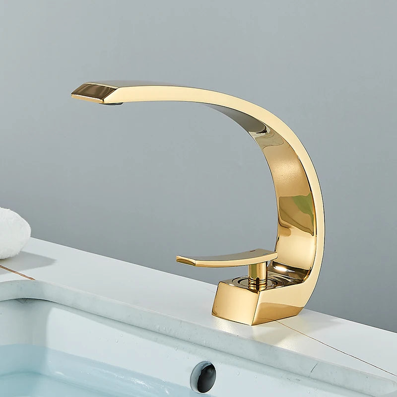 Robinet de salle de bain en laiton – design courbé luxueux