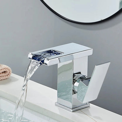 Robinet de salle de bain cascade LED en inox – éclairage tricolore
