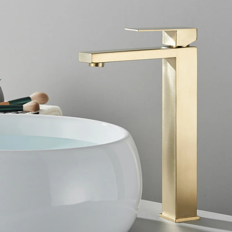 Robinet de salle de bain moderne en inox – versions courte et haute