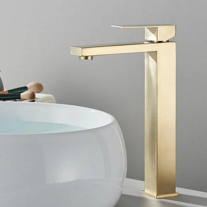 Robinet de salle de bain moderne en inox – versions courte et haute
