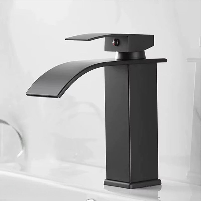 Robinet de salle de bain cascade inox – design moderne et durable