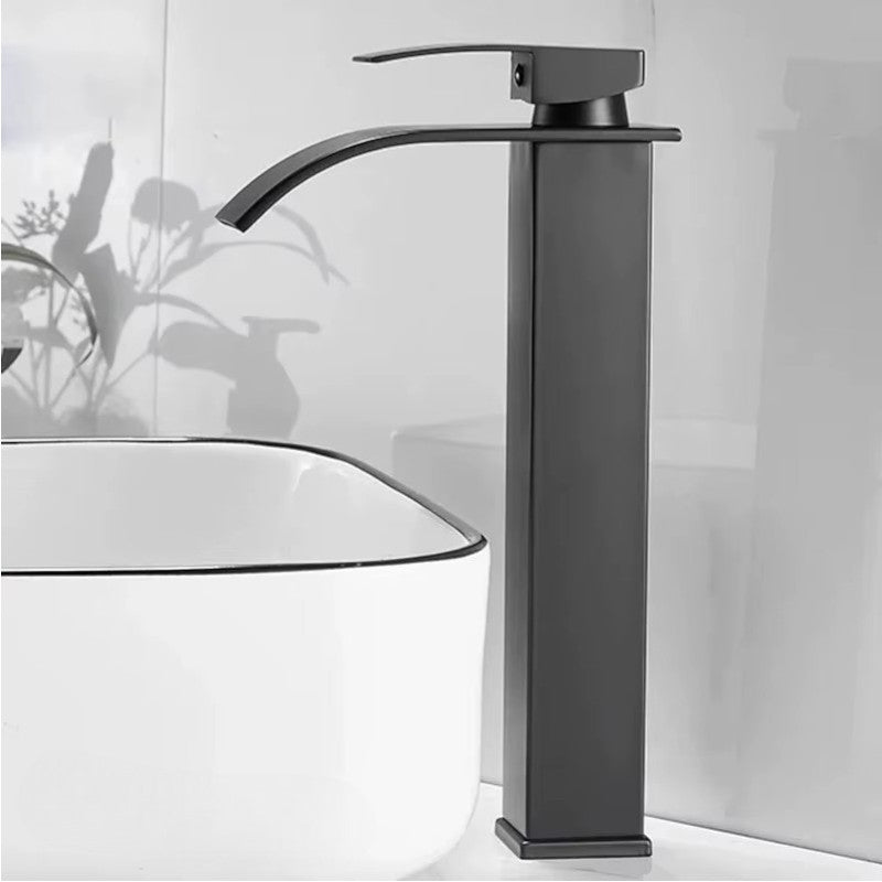 Robinet de salle de bain cascade inox – design moderne et durable