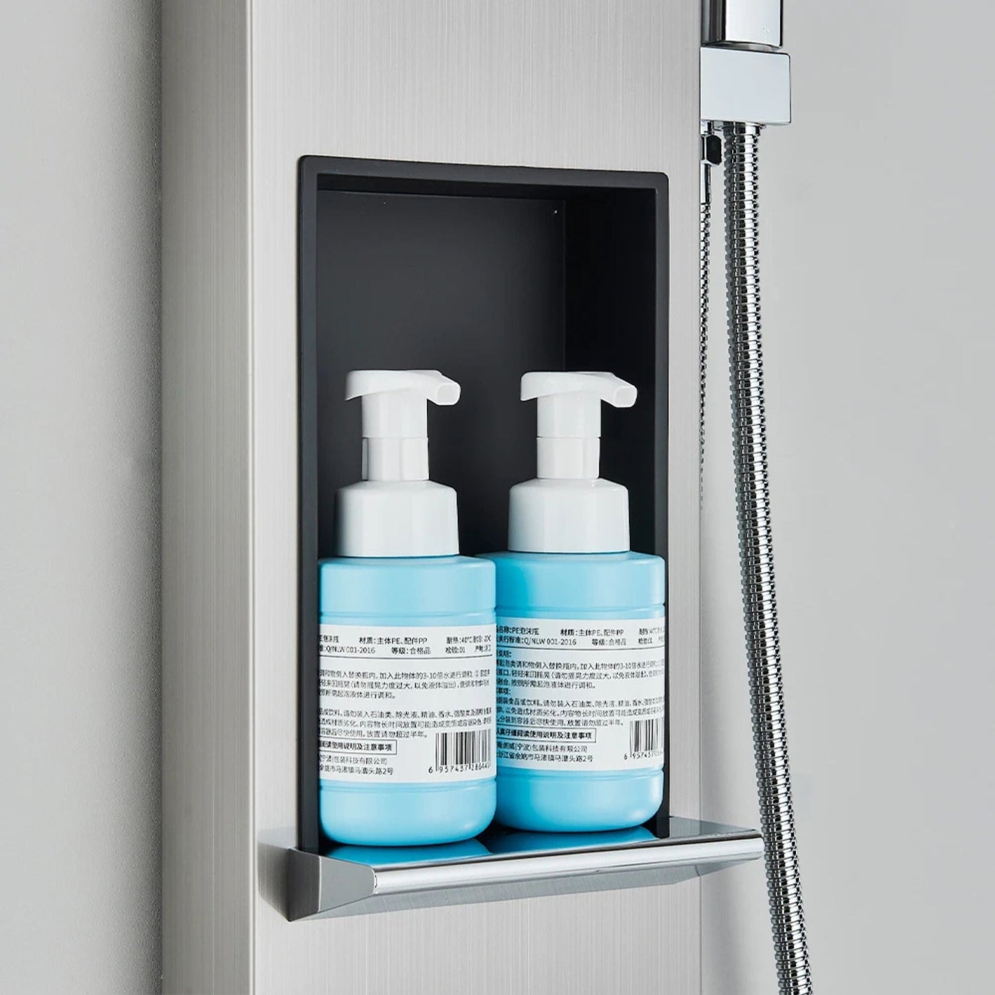 Colonne de Douche Hydromassante – Jets de Massage & Rangement Intégré - Fluens