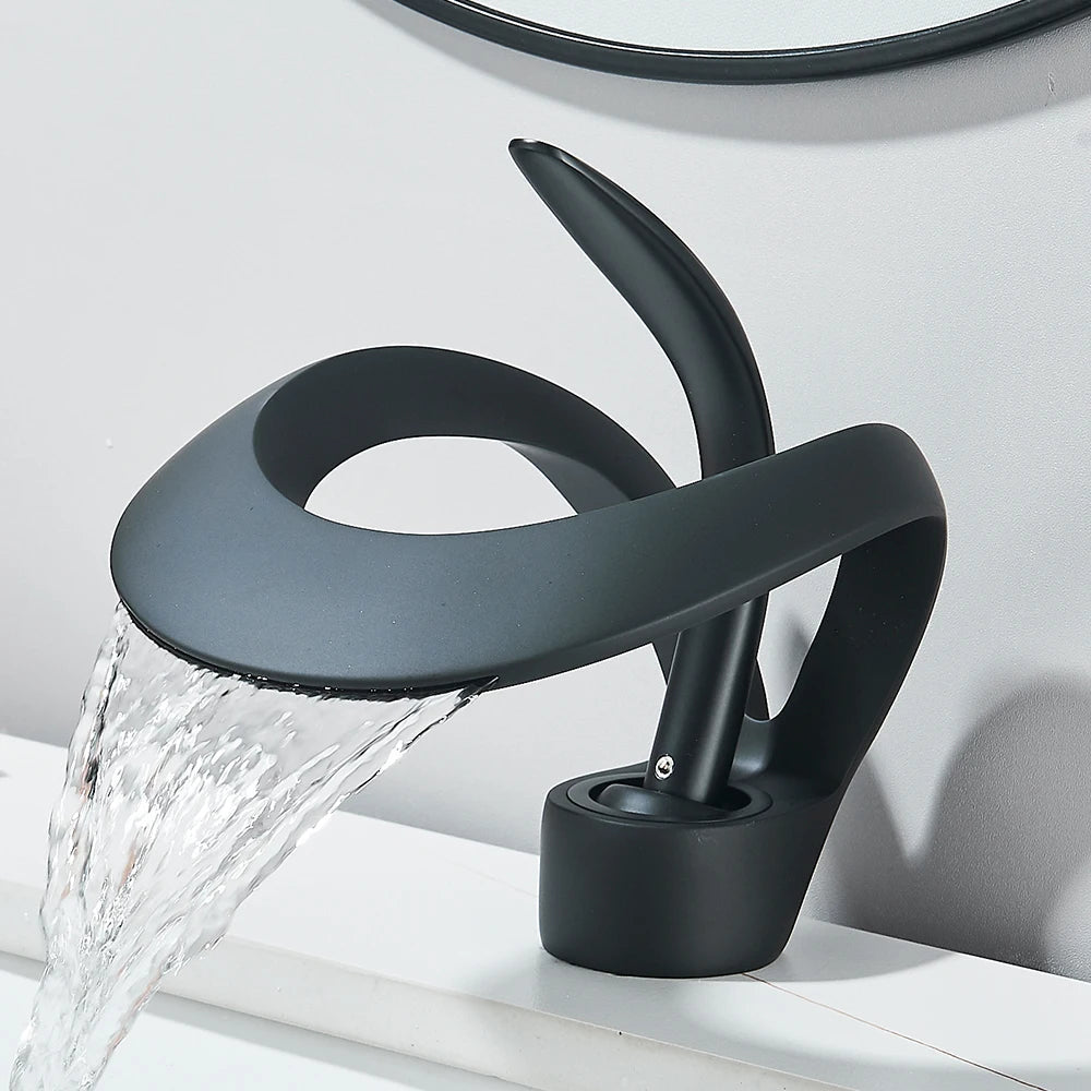 Robinet de salle de bain cascade design – Mitigeur en laiton durable - Fluens