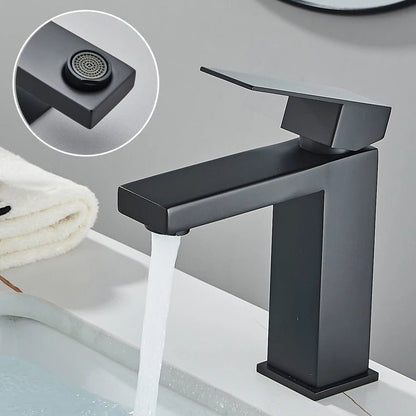 Robinet de salle de bain moderne en inox – versions courte et haute - Fluens